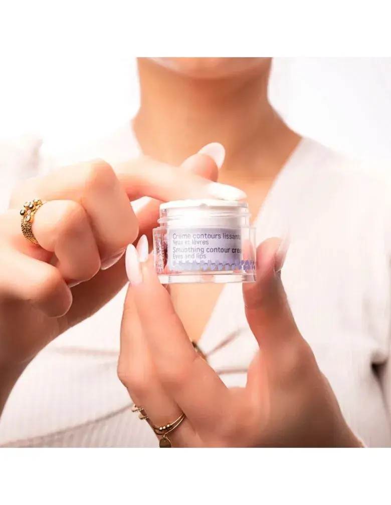 BERNARD CASSIERE Cornflower smoothing contour cream eyes and lips / Lyginamasis kremas apyakių ir lūpų kontūrui 15 ml