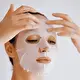 LUNA MICROCARE ROSSA Stangrinančio jaunystės serumo ir drėkinančios kaukės rinkinys