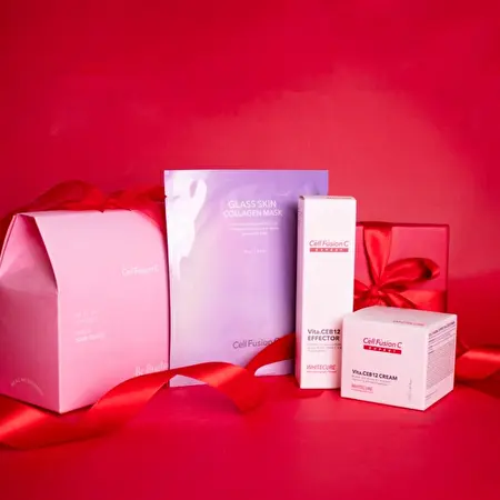 CELL FUSION C Šventinis rinkinys odos spindesiui rožinėje dėžutėje