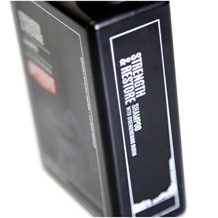 UPPERCUT DELUXE Strength & restore / Plaukų šampūnas 240 ml