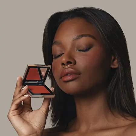 MESAUDA Skin Mate Blush / Matiškumo suteikiantis skaistalas 8 g. 104 Skip A Beat